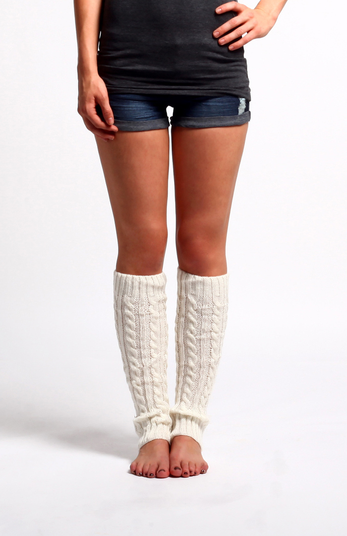 Cable Knit Leg Warmers in Ivory DAILYLOOK