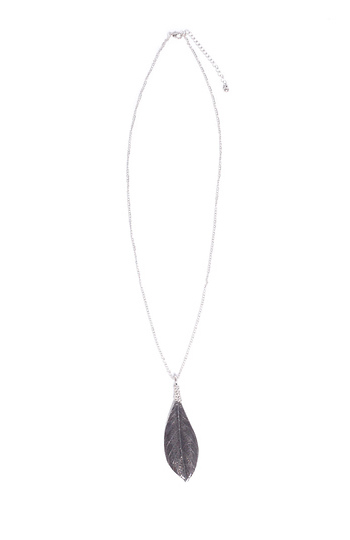 Feather Charm Necklace Slide 1
