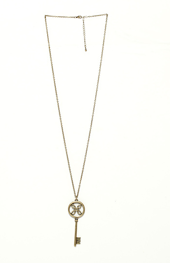 Key Necklace Slide 1