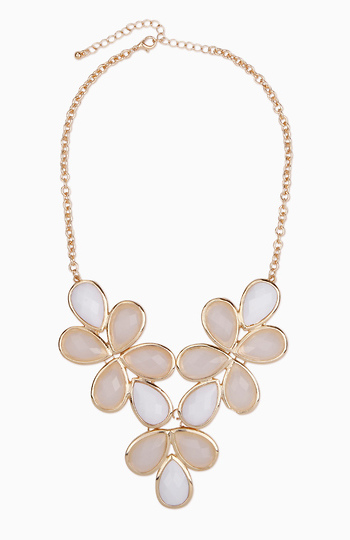 Daisy Stone Necklace Slide 1