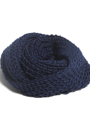 Chunky Knit Scarf Slide 1