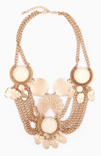 Tiered Bohemian Necklace in Ivory | DAILYLOOK