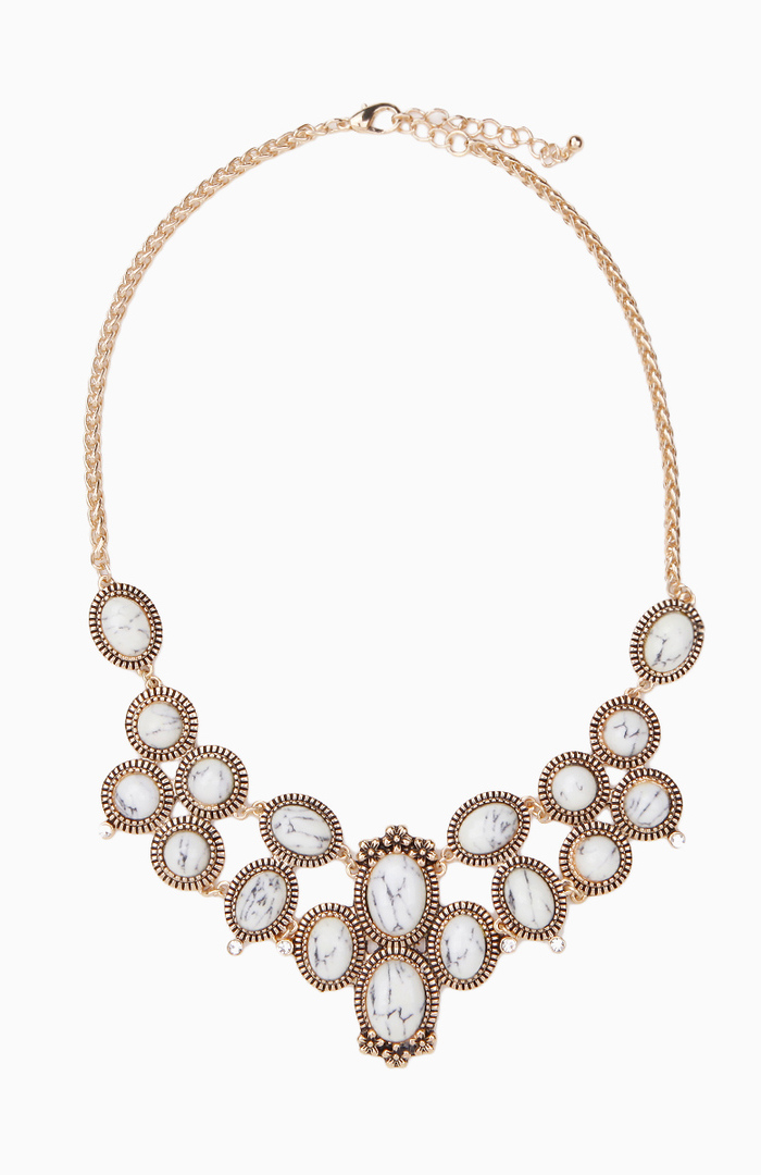 Vintage Ornament Necklace in White DAILYLOOK