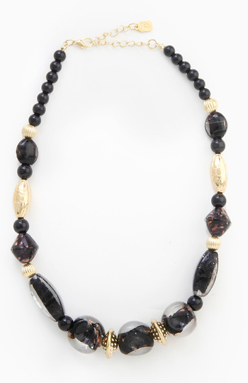 Tribal Glass Beaded Necklace Slide 1