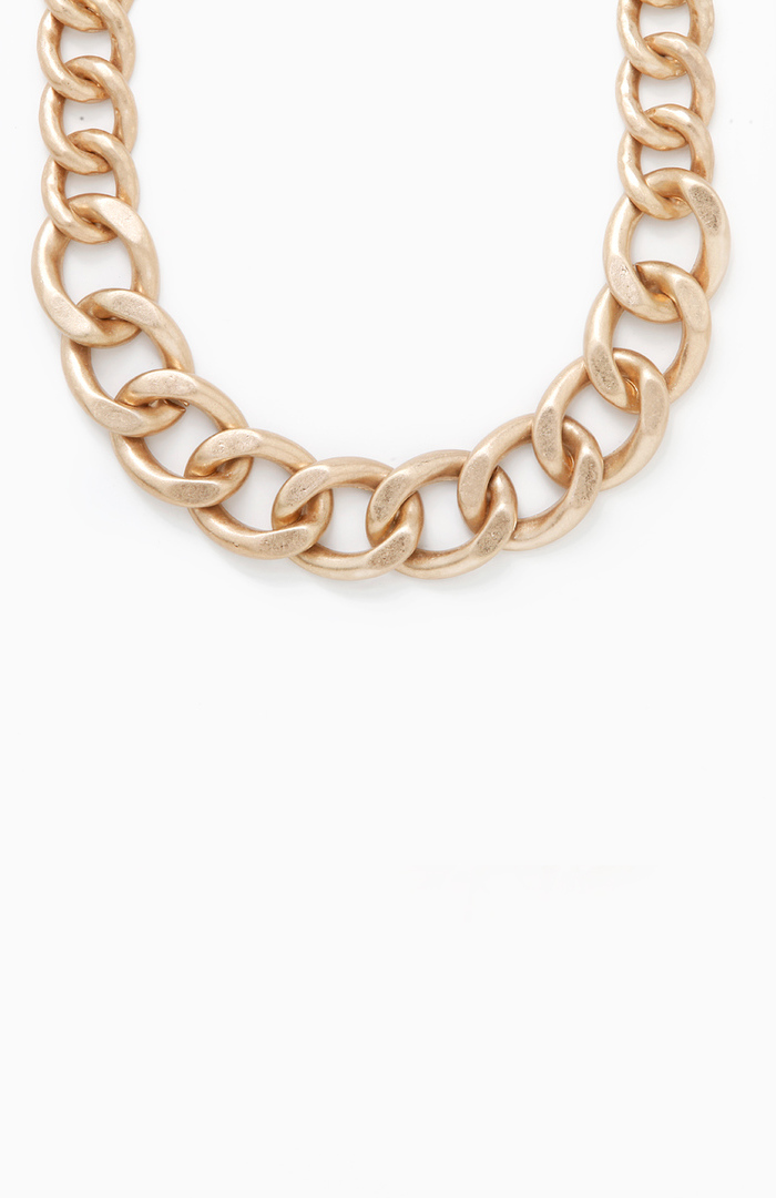 DAILYLOOK Matte Chain Link Necklace in Gold DAILYLOOK