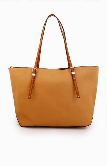 Minimalist Equestrian Tote Slide 1