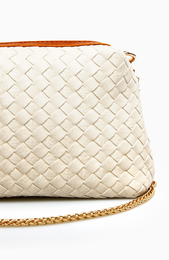 Basket Weave Bag in Ivory DAILYLOOK