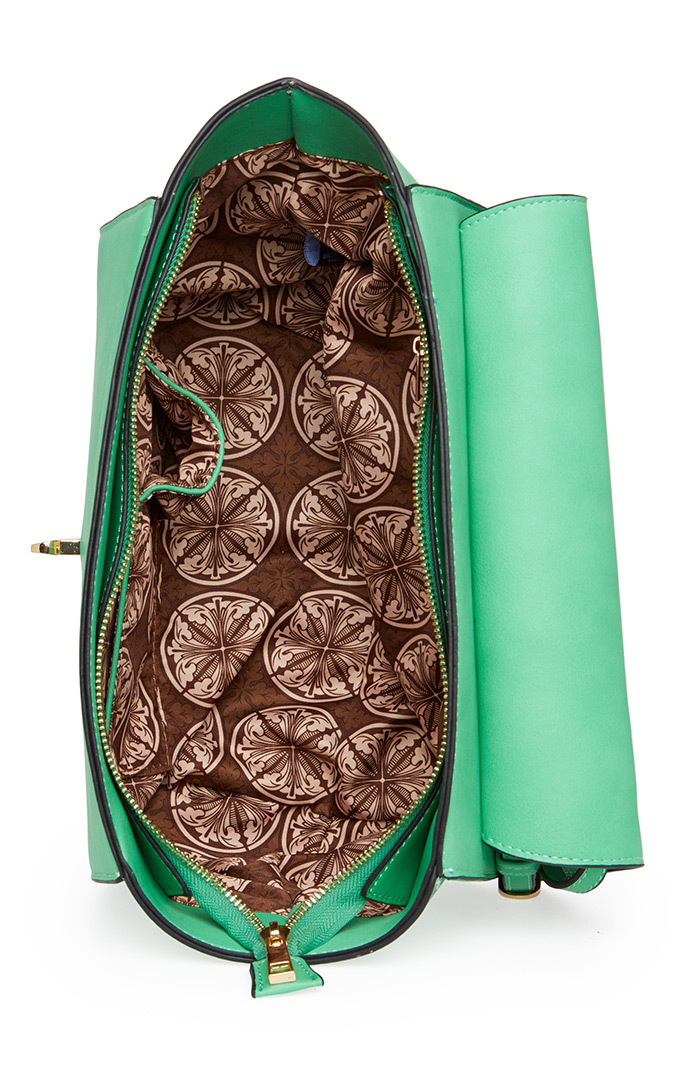 Structured Trapeze Handbag in Mint | DAILYLOOK