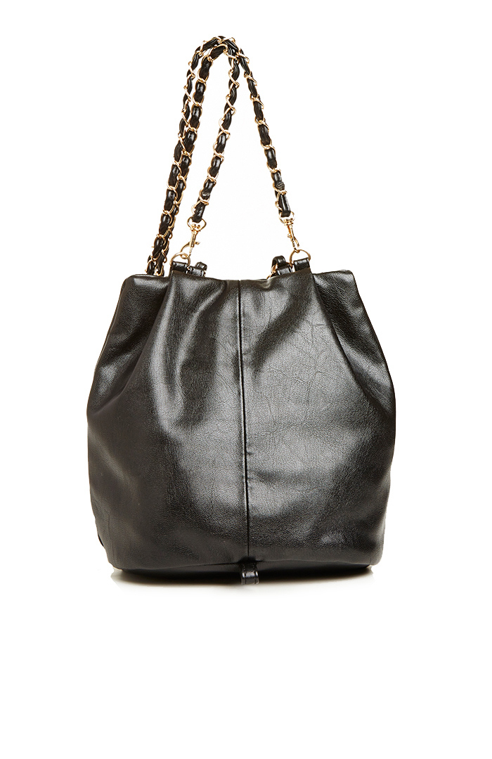 Convertible Quilted Bucket Bag in Black | DAILYLOOK