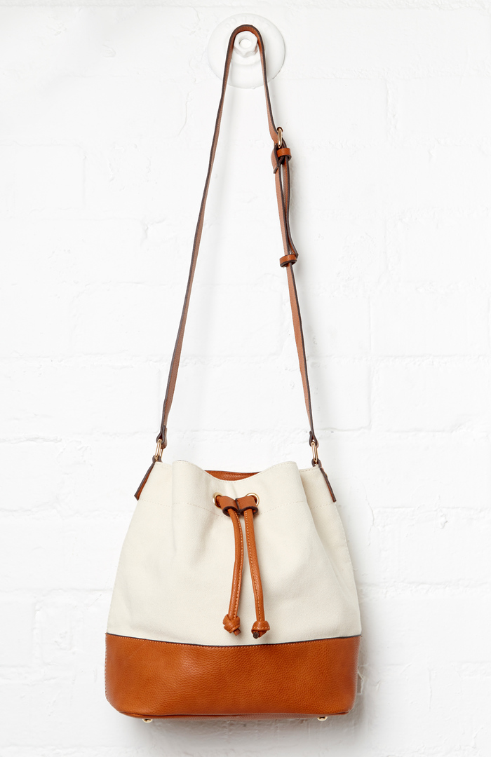 Wesley Vegan Leather Bucket Bag in Ivory DAILYLOOK