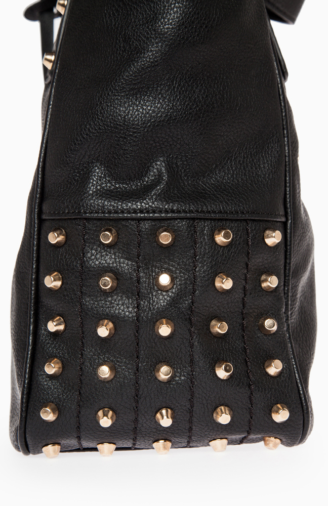 Simple Studded Bag in Black | DAILYLOOK