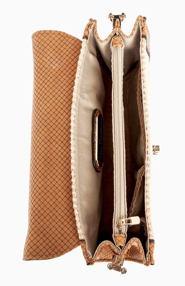 Basket Weave Clutch in Beige DAILYLOOK
