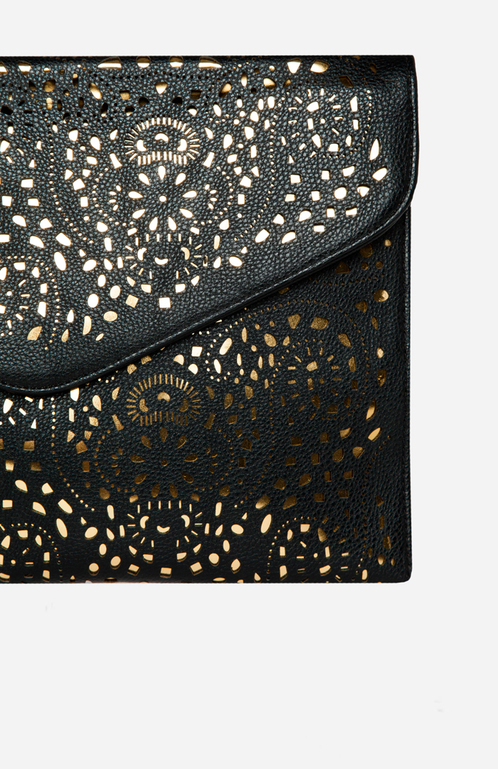 Floral Laser Cut Clutch in Black DAILYLOOK