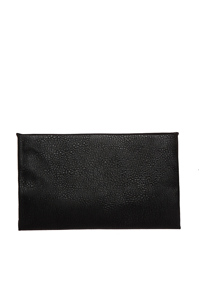 Classic Leatherette Clutch in Black DAILYLOOK