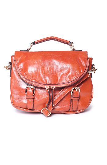 Classic Q Crossbody Bag Slide 1