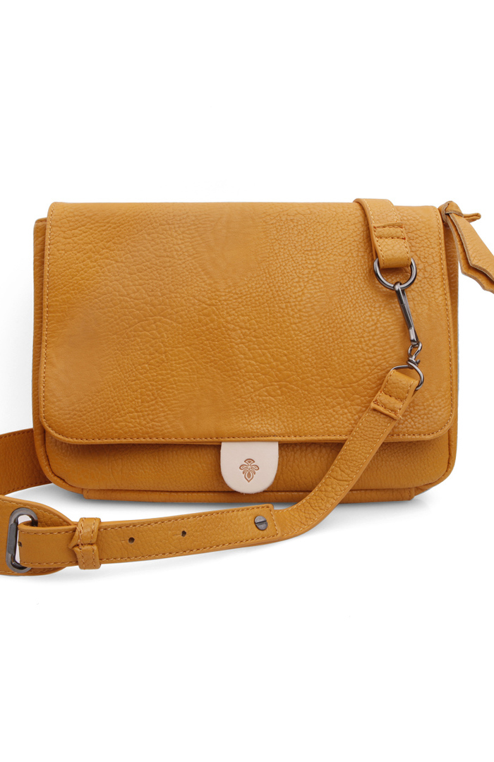 Vintage Crossbody Bag in Yellow DAILYLOOK