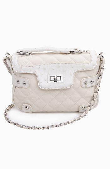 Ivory Quilted Bag in Ivory | DAILYLOOK