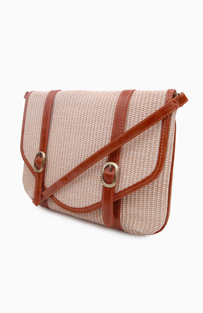 Straw Woven Large Clutch in Beige DAILYLOOK