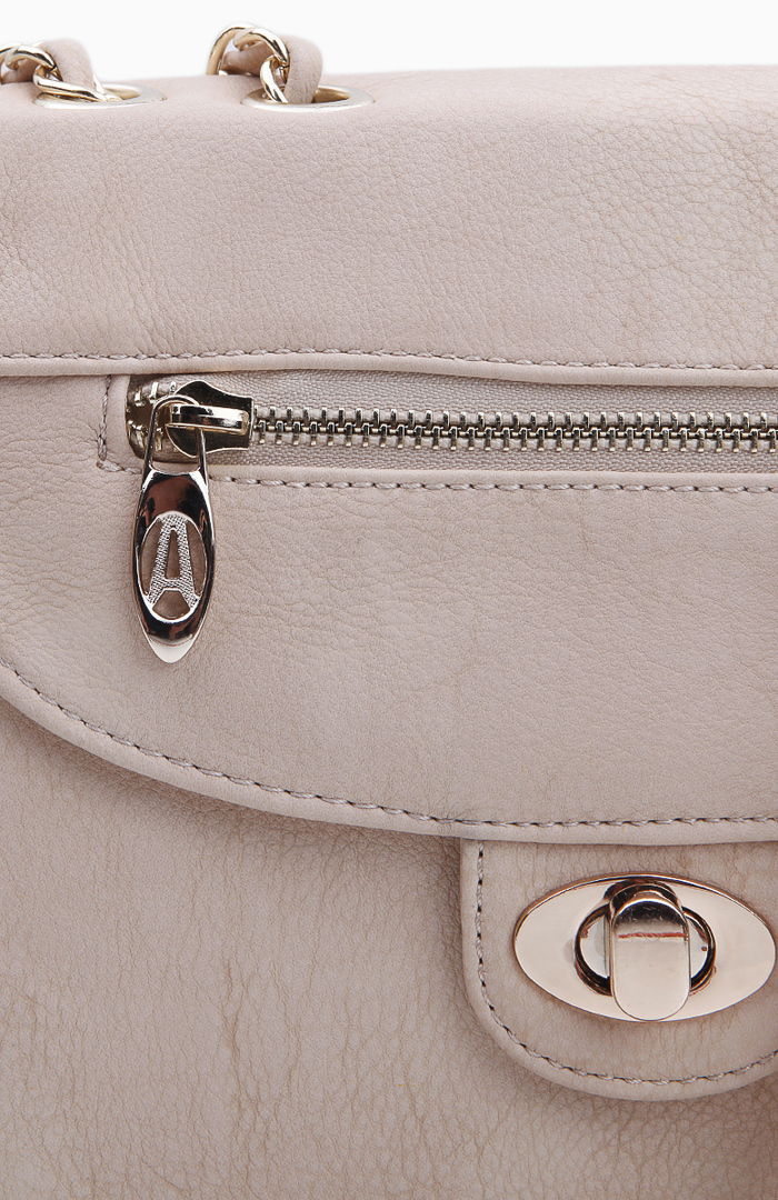 Chain link Handbag in Beige DAILYLOOK