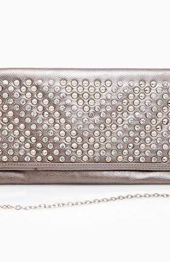 Chevron Studded Clutch Slide 1