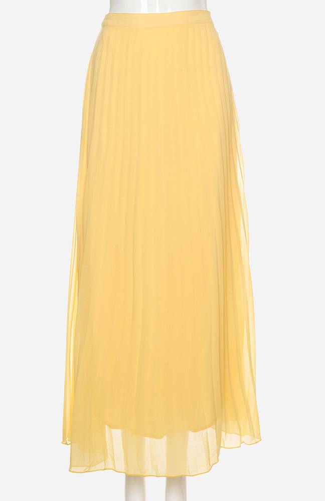 Pleated Maxi Skirt in Yellow | DAILYLOOK