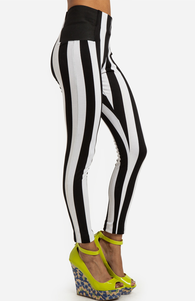 black leggings with white stripe down the side outfit