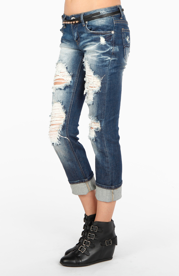 Distressed Faded Jeans in Blue DAILYLOOK