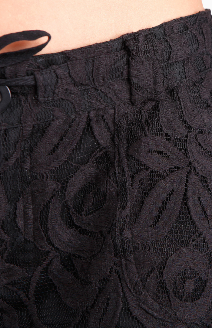 Lace Drawstring Shorts in Black DAILYLOOK