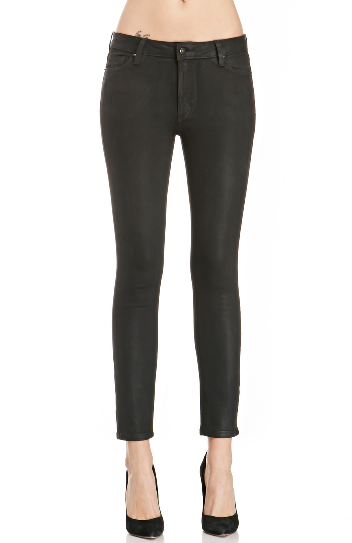 DAILYLOOK Cropped Coated Denim Skinnies in Black DAILYLOOK