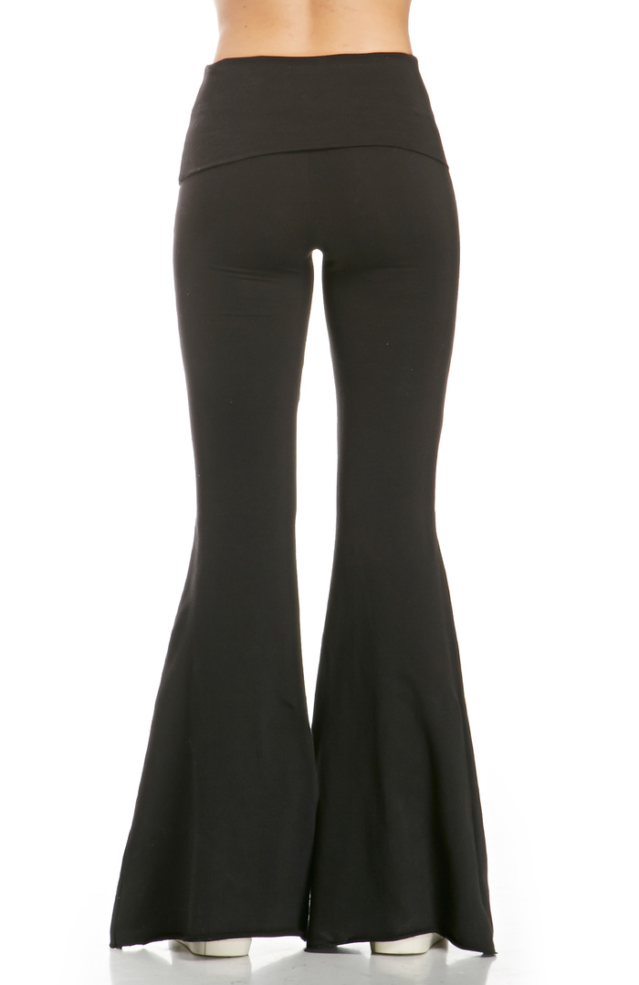 Flared Knit Pants in Black DAILYLOOK