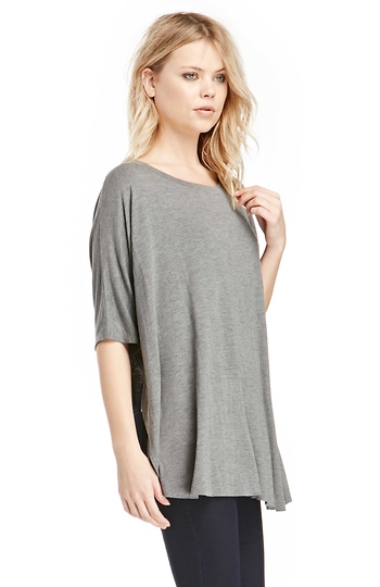 Mable Split Side Tee in Grey | DAILYLOOK