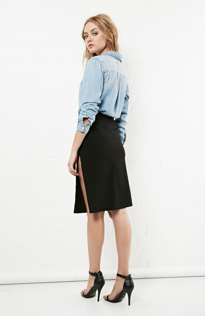 Side Slit Knit Pencil Skirt in Black | DAILYLOOK