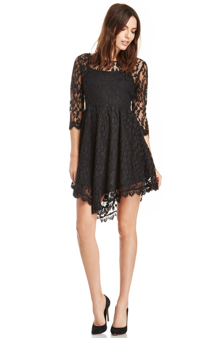 DAILYLOOK Eyelash Lace Fit and Flare Dress in Black DAILYLOOK