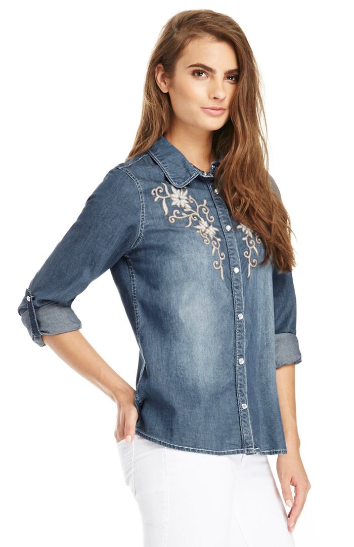 Embroidered Chambray Shirt in Blue | DAILYLOOK