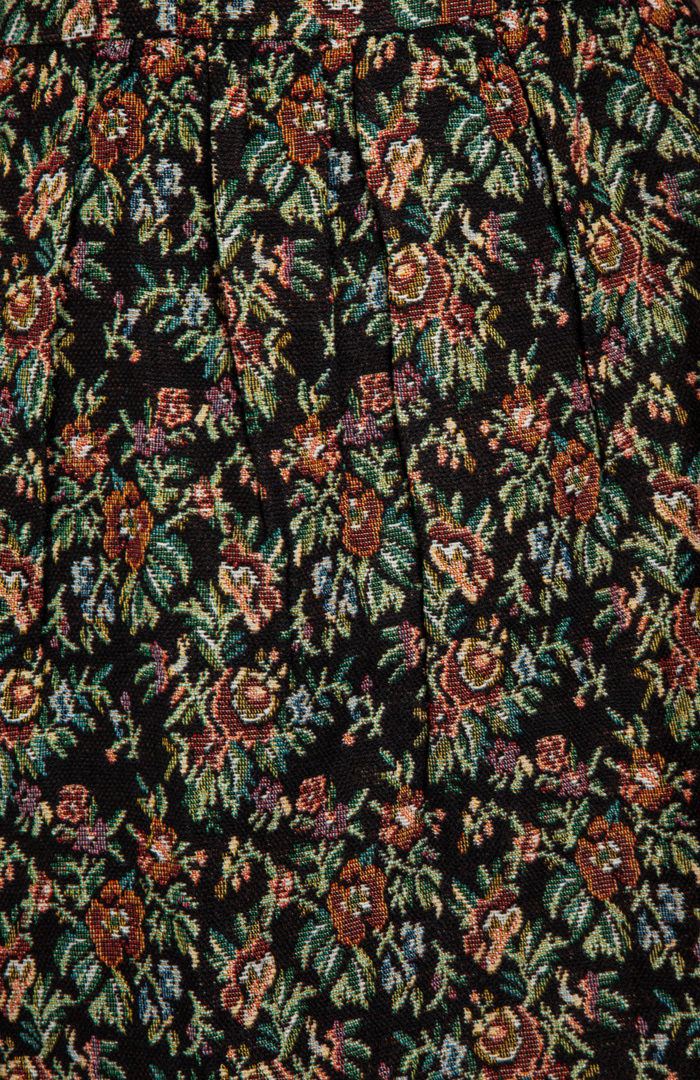 Floral Tapestry Dress in Black DAILYLOOK