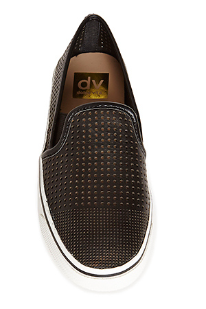 DV Dolce Vita Gordie Sneakers in Black | DAILYLOOK