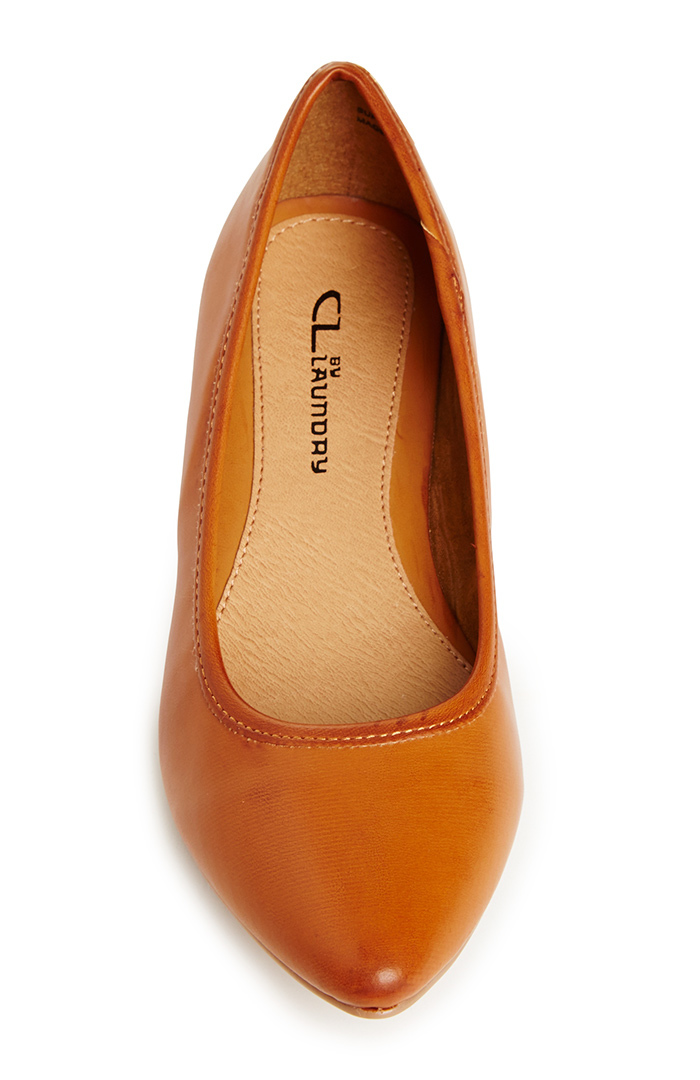 CL by Laundry Super Star Flats in Camel DAILYLOOK