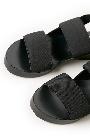 Report by Signature Broc Elastic Sandals in Black | DAILYLOOK