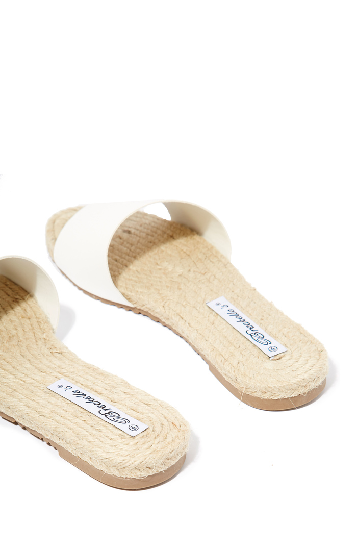 Kaskade Vegan Leather Slide Sandals in White DAILYLOOK