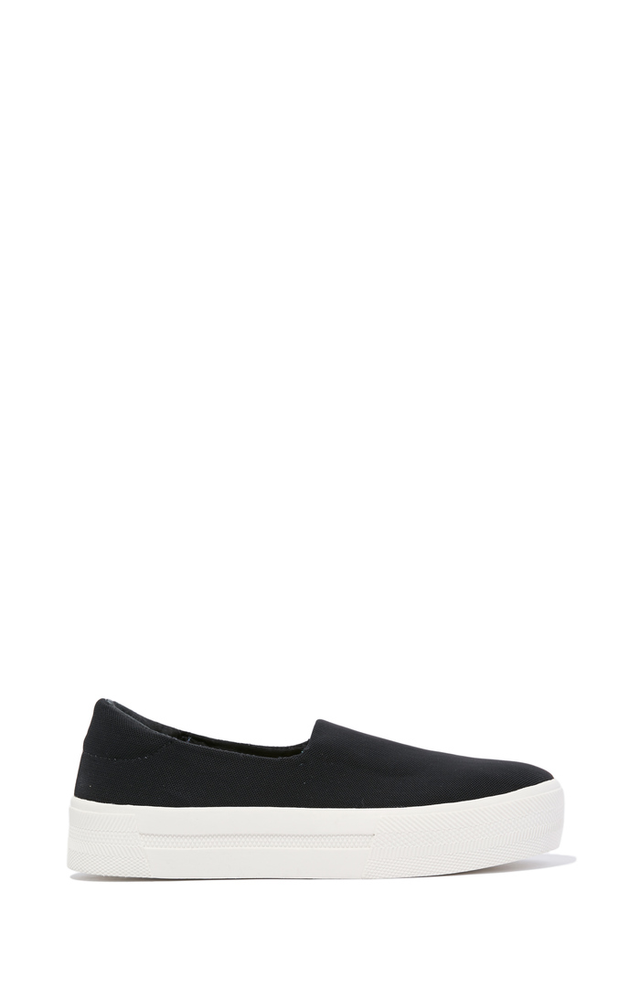 Steve Madden Boombox Classic Slip On Platform Sneaker in Black | DAILYLOOK