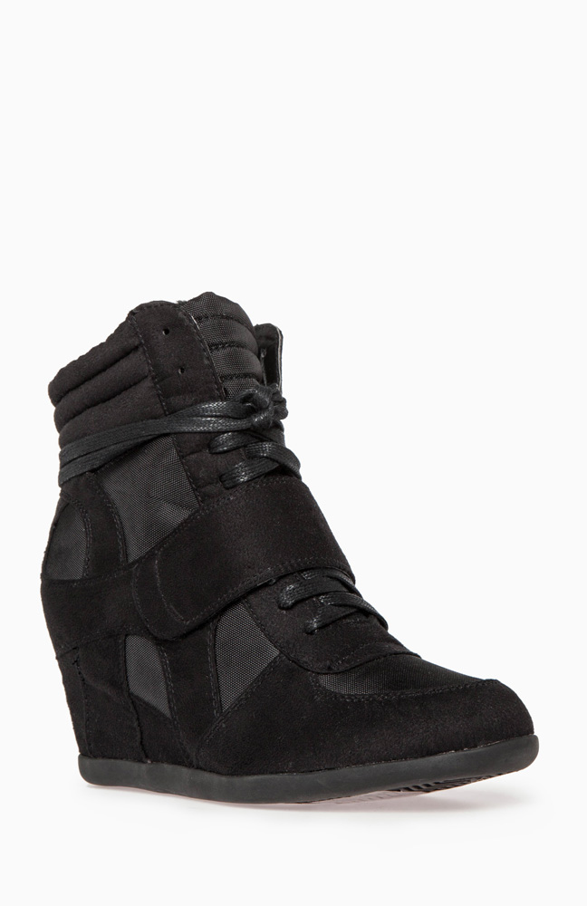 black hidden wedge trainers