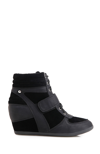 Urban Style Wedge Sneakers in Black | DAILYLOOK