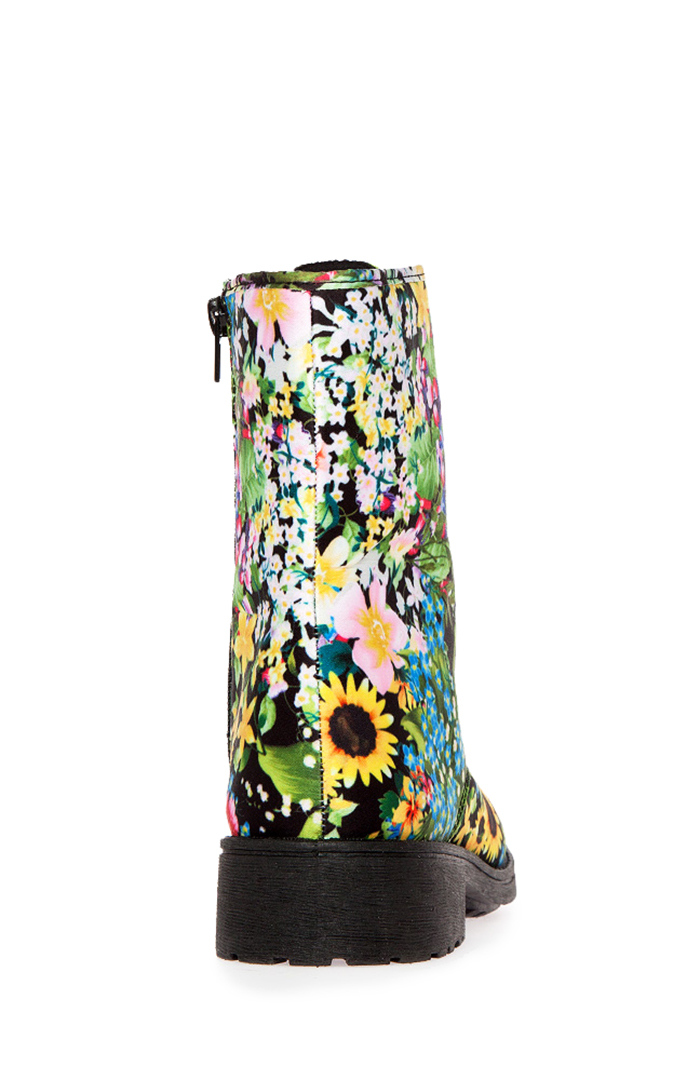 Classic Combat Boot in Floral Multi DAILYLOOK