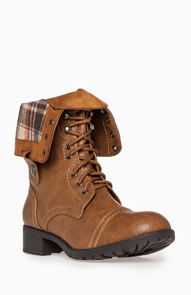 Plaid Fold Over Combat Boots in Tan DAILYLOOK