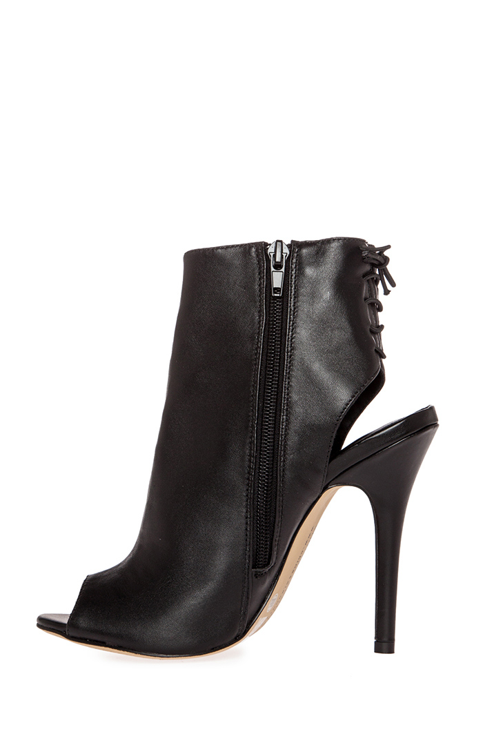 chinese laundry koraline block heel bootie