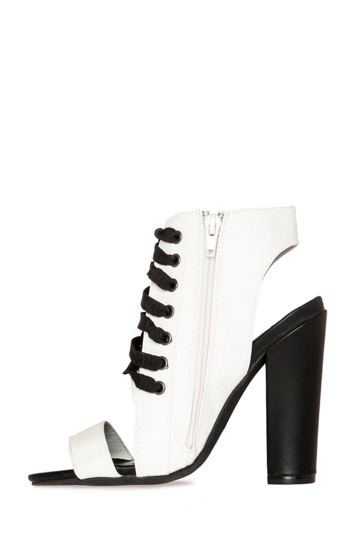 Chunky Lace Up Heels in White | DAILYLOOK