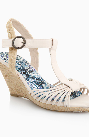 Retro Seashell Wedges by Bamboo