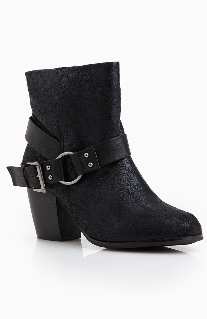 billey buckle bootie