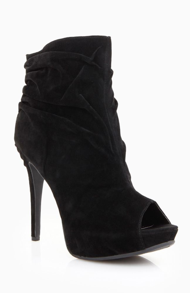 wide toe booties
