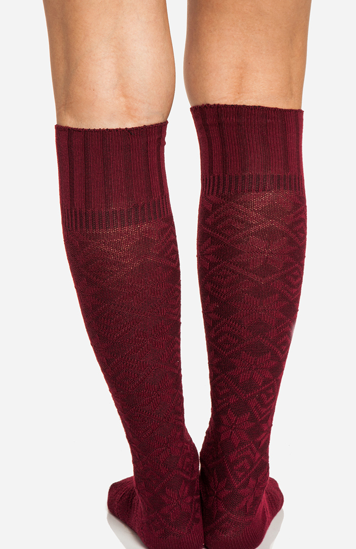 Fair Isle Knee High Socks in Burgundy DAILYLOOK
